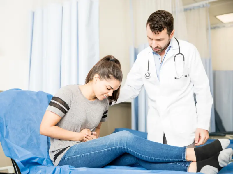 Expert stomach and liver specialist consulting a patient in Patna.
